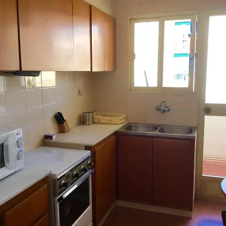 Apartamento Familiar Cerca Del Mar Apartment *